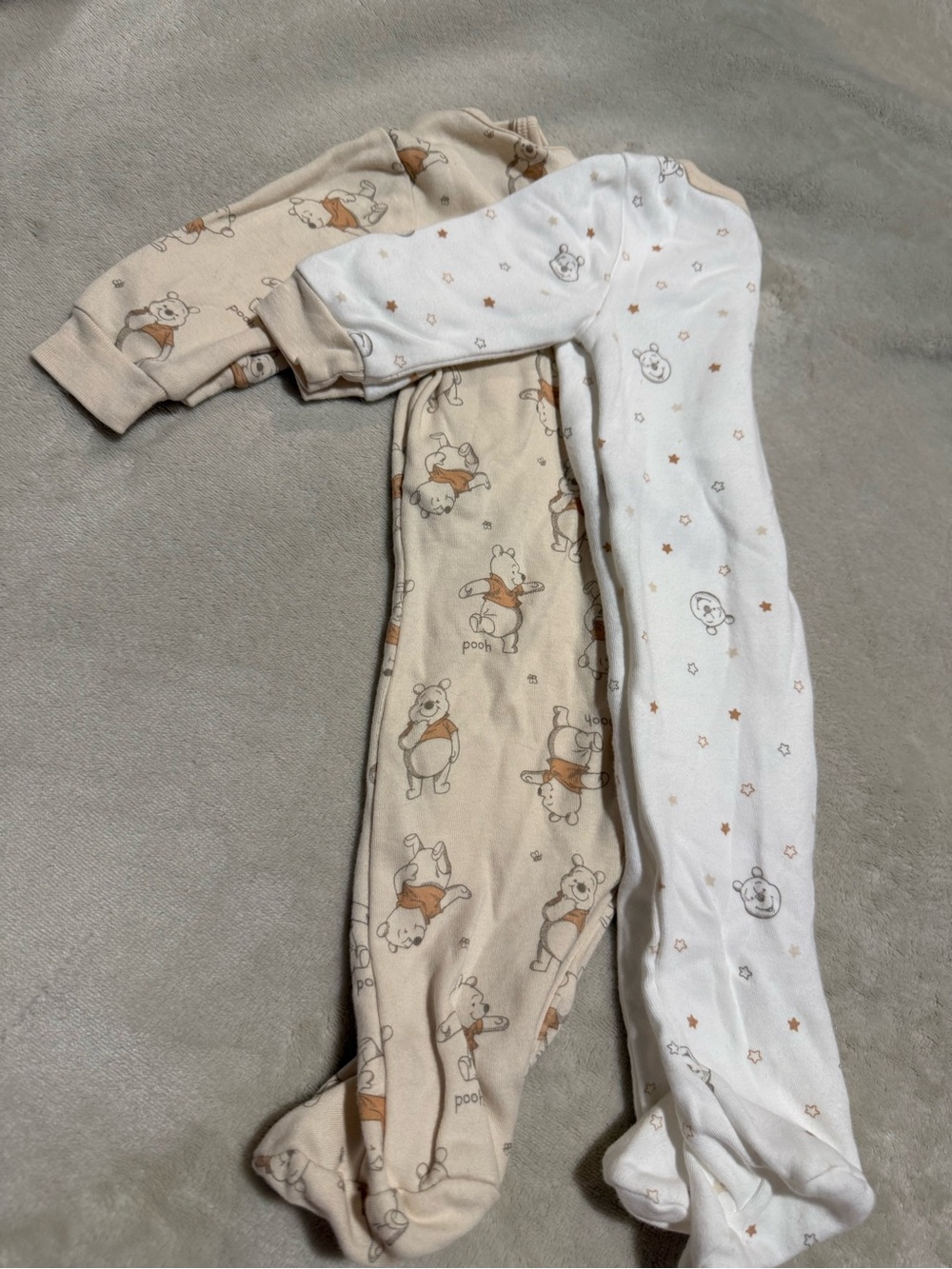 Disney Winnie the Pooh Footed One-Piece Set - Beige & White